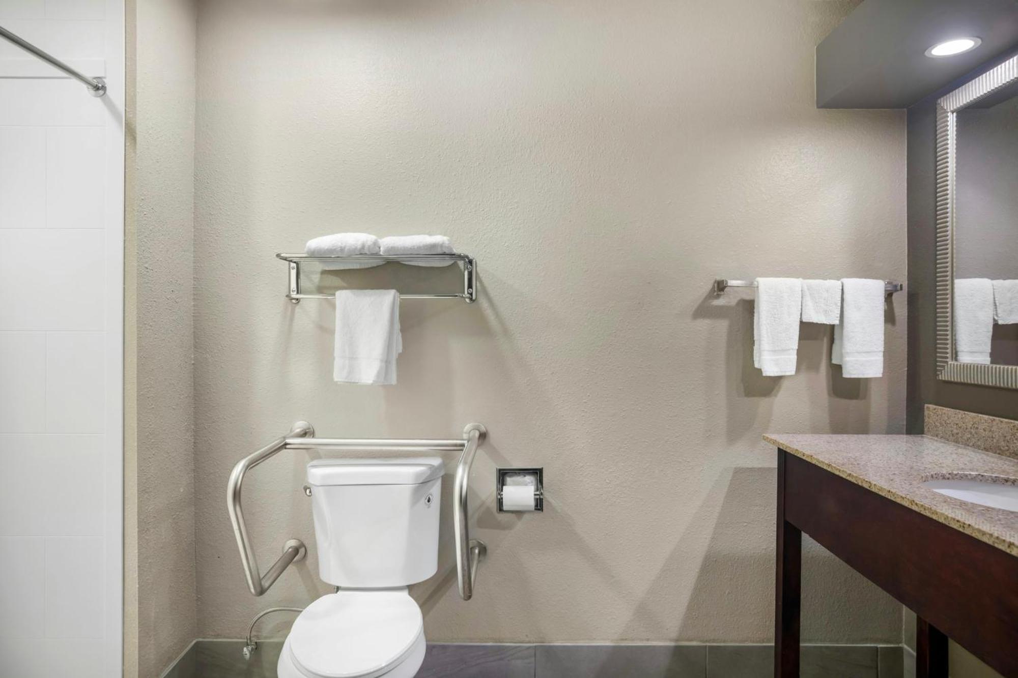 Deluxe King Room Disability Access Non-Smoking