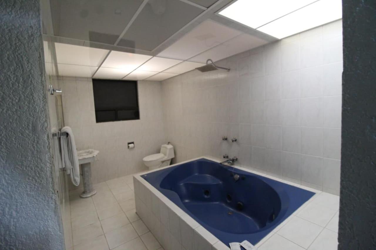 Suite Hot Tub
