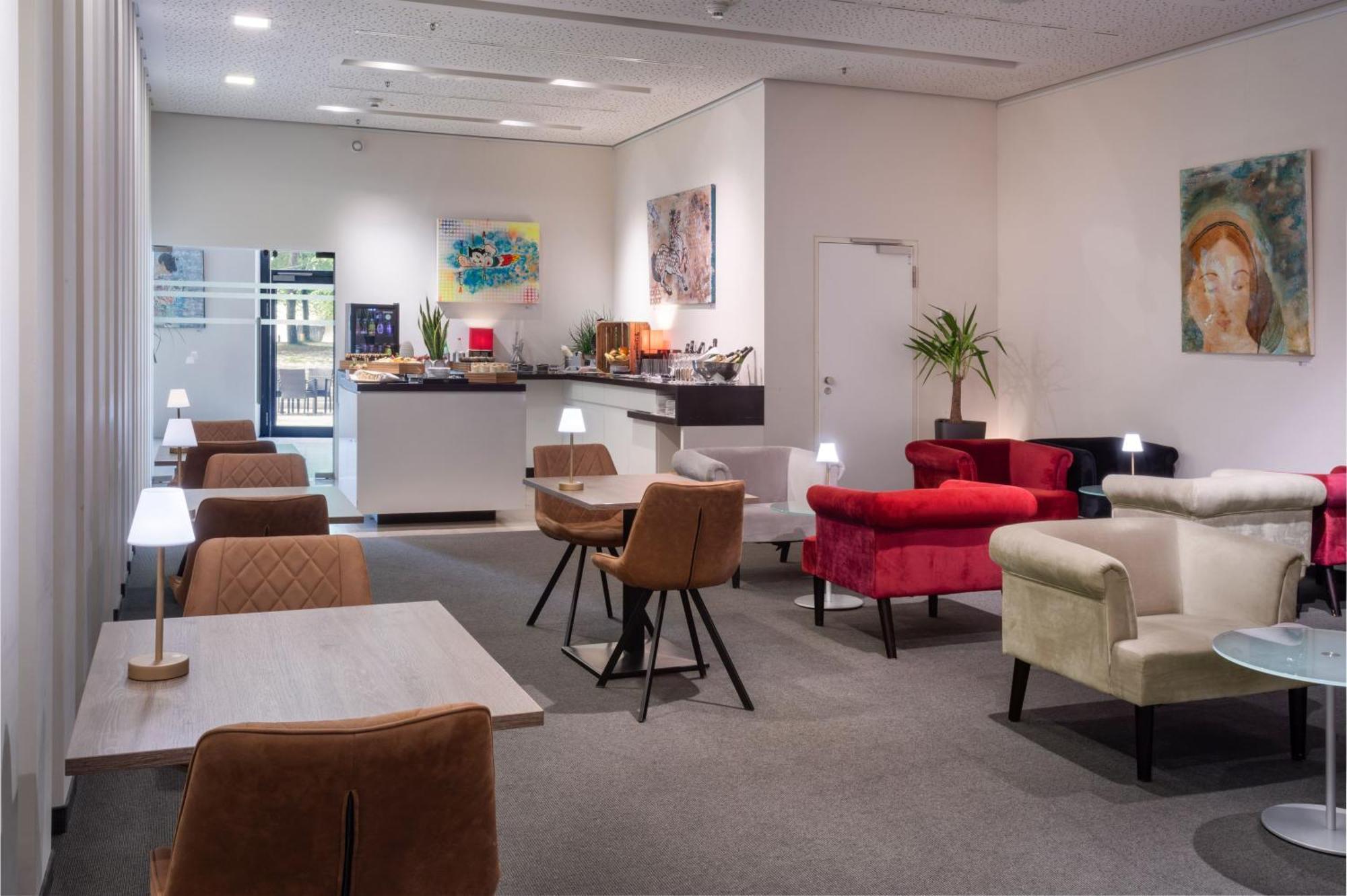 The Level Room City View Executive Lounge Access