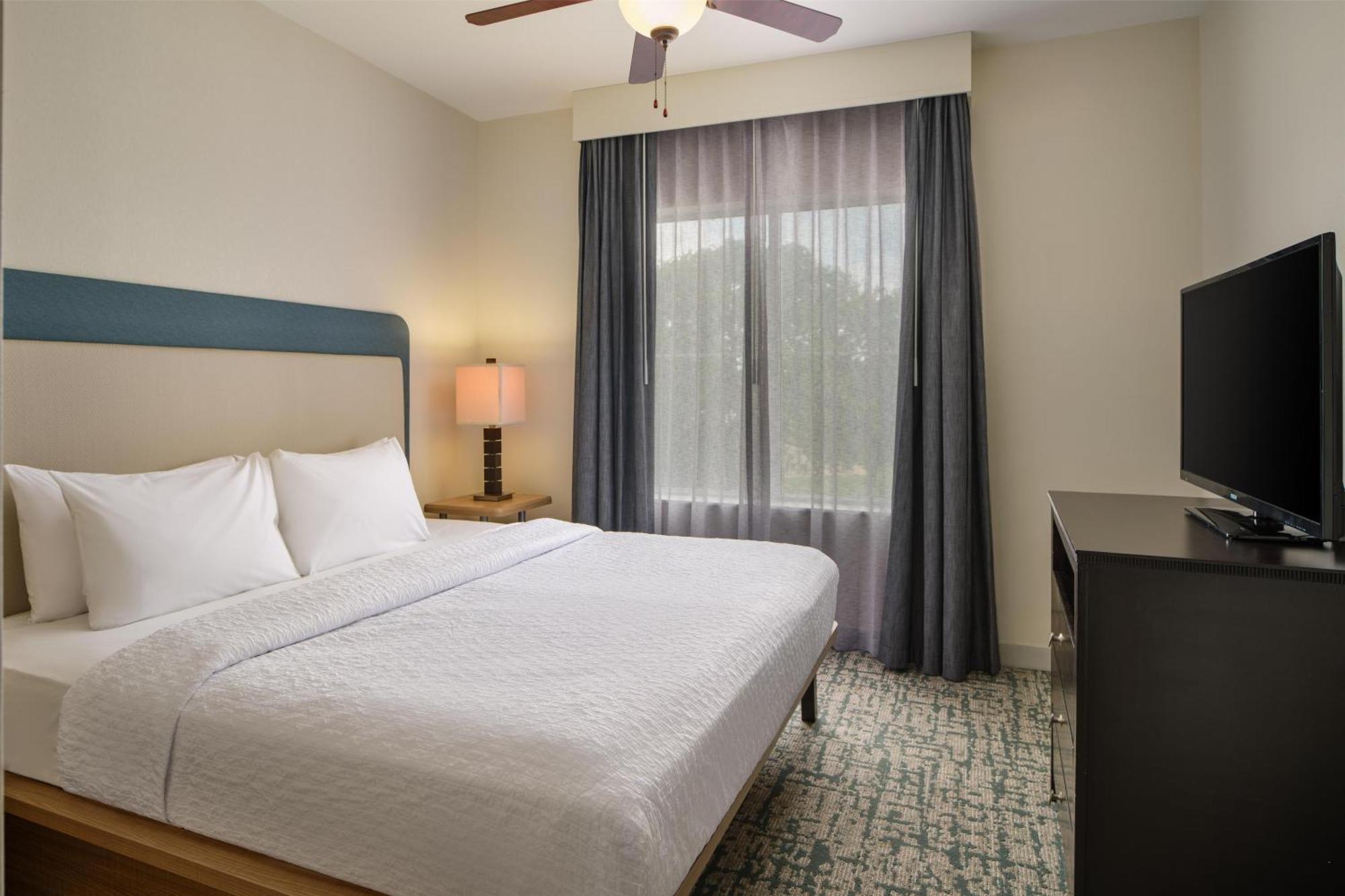 One-Bedroom King Suite Non-Smoking