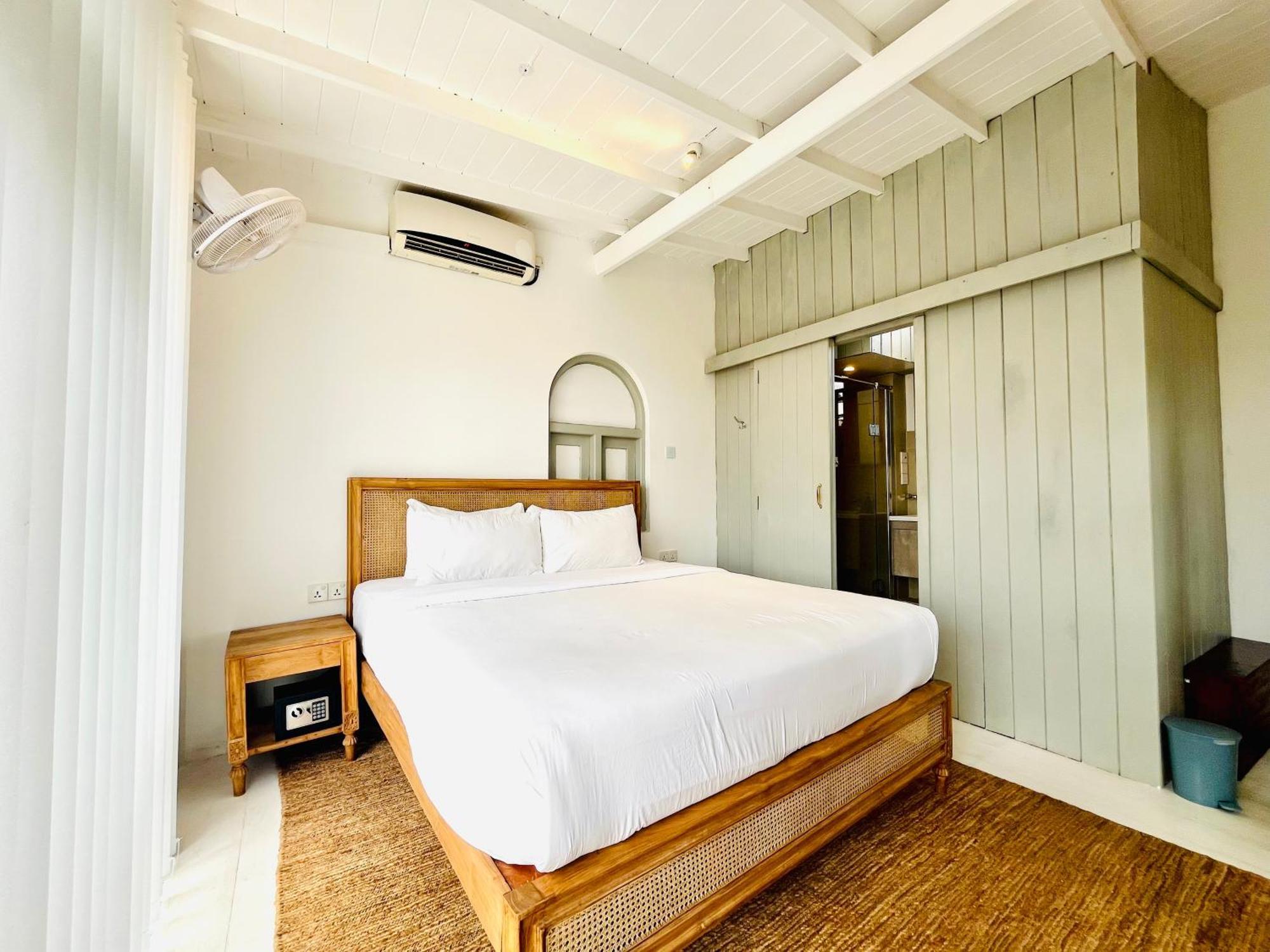 Small Home Galle Fort 3 Minutes Walk from the Location