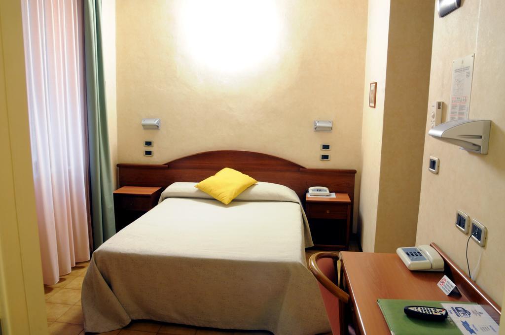 Economy Double Room,217181837:JPEG
