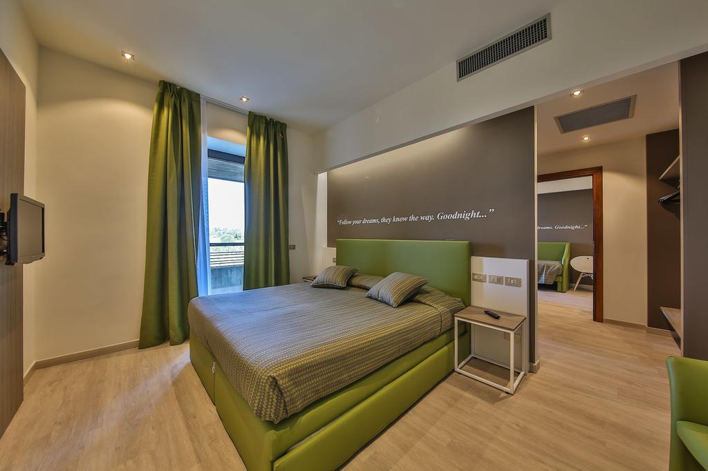 Double or Twin Room Balcony 1st Floor