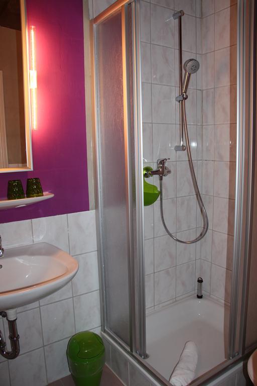 Standard Single Room,250388601:JPEG