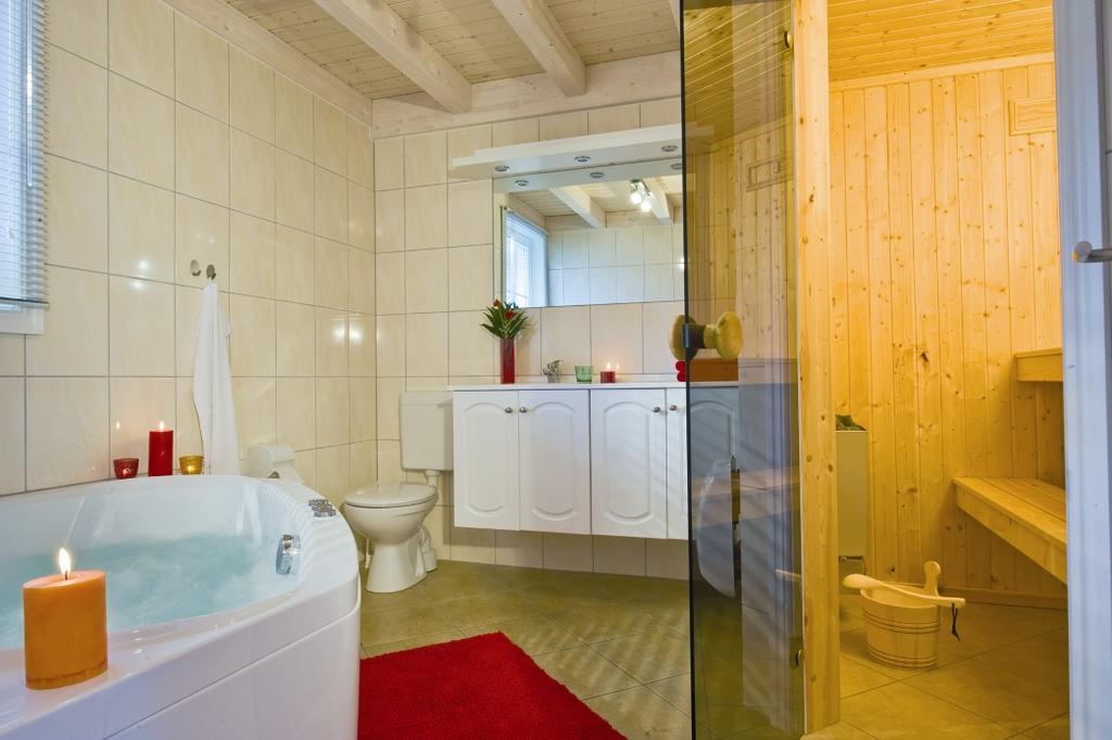Ferienhaus mit Wasserterrasse 6 Erwachsene 2 Kinder
