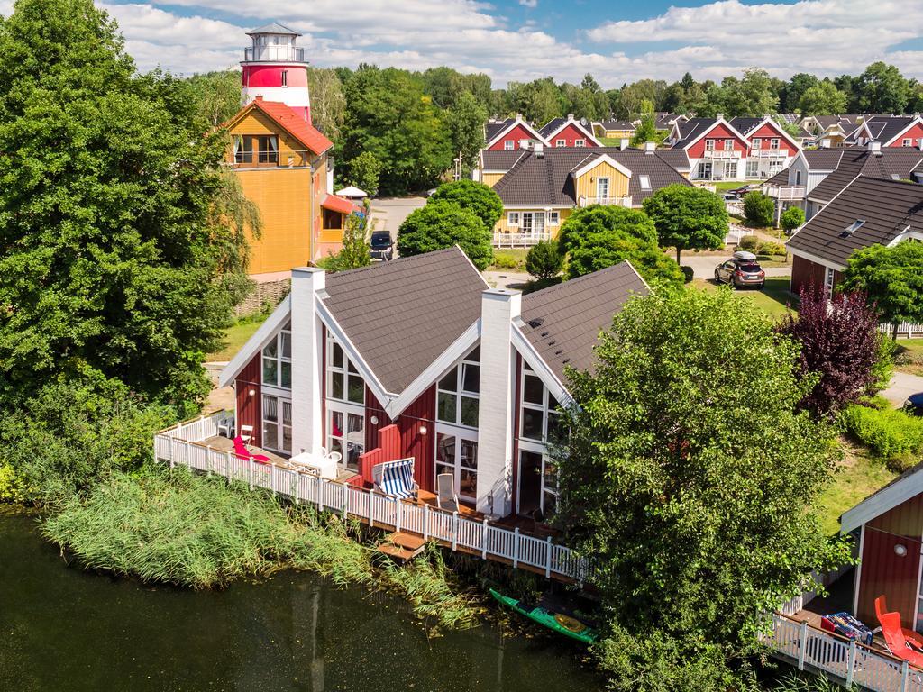 Ferienhaus mit Wasserterrasse 6 Erwachsene 2 Kinder