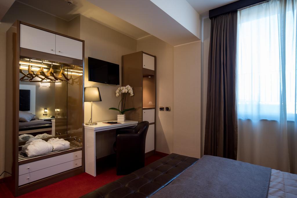 Superior Single Room