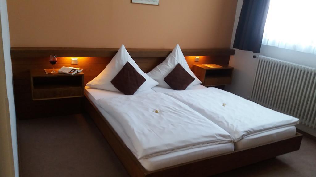 Triple Room,363723430:JPEG