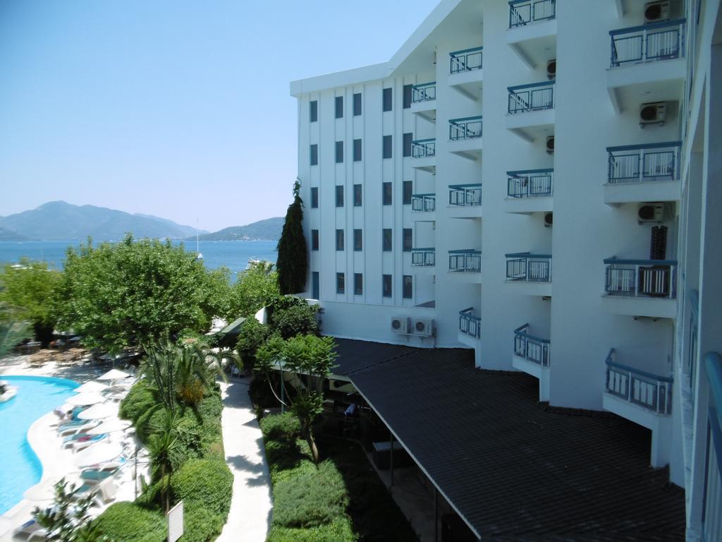 Standard Double or Twin Room Balcony