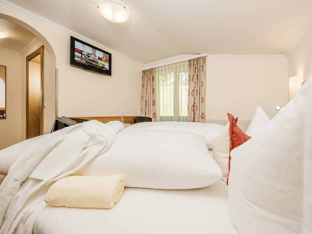 Double Room with Balcony,464437785:JPEG