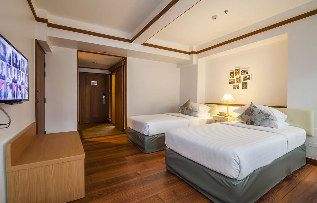 Deluxe Double or Twin Room