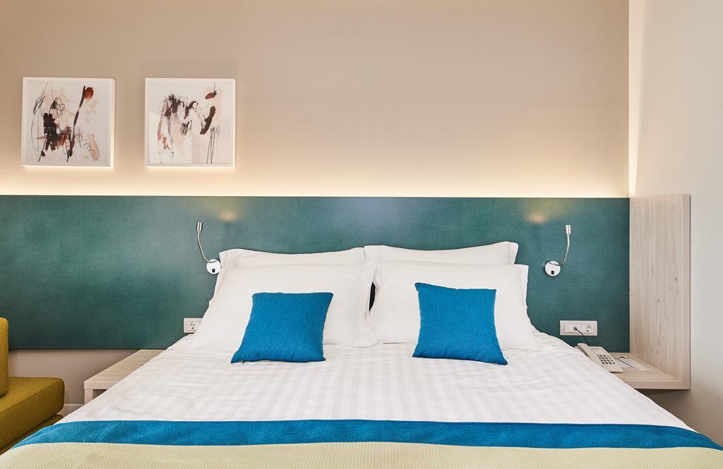 Premium Room with Balcony and Sea View