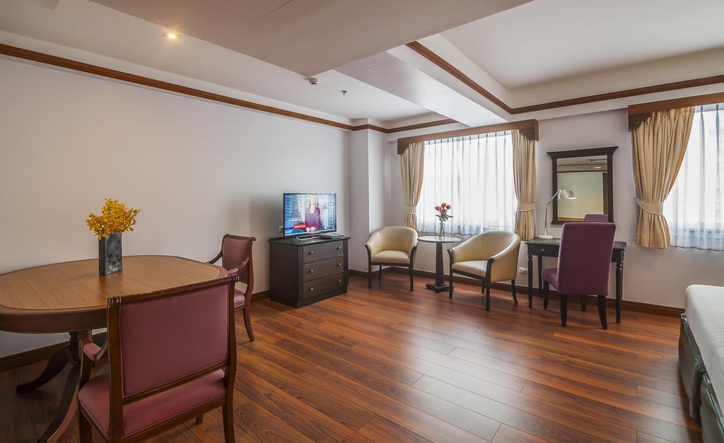 Deluxe Plus Suite