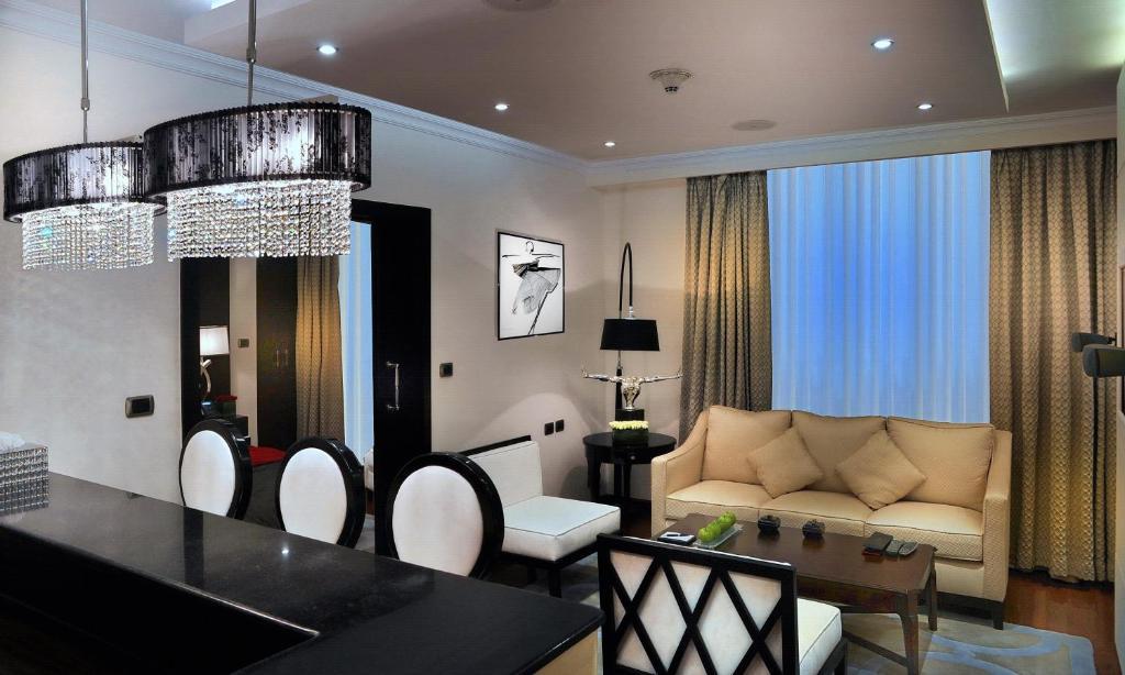 Diplomatic Suite