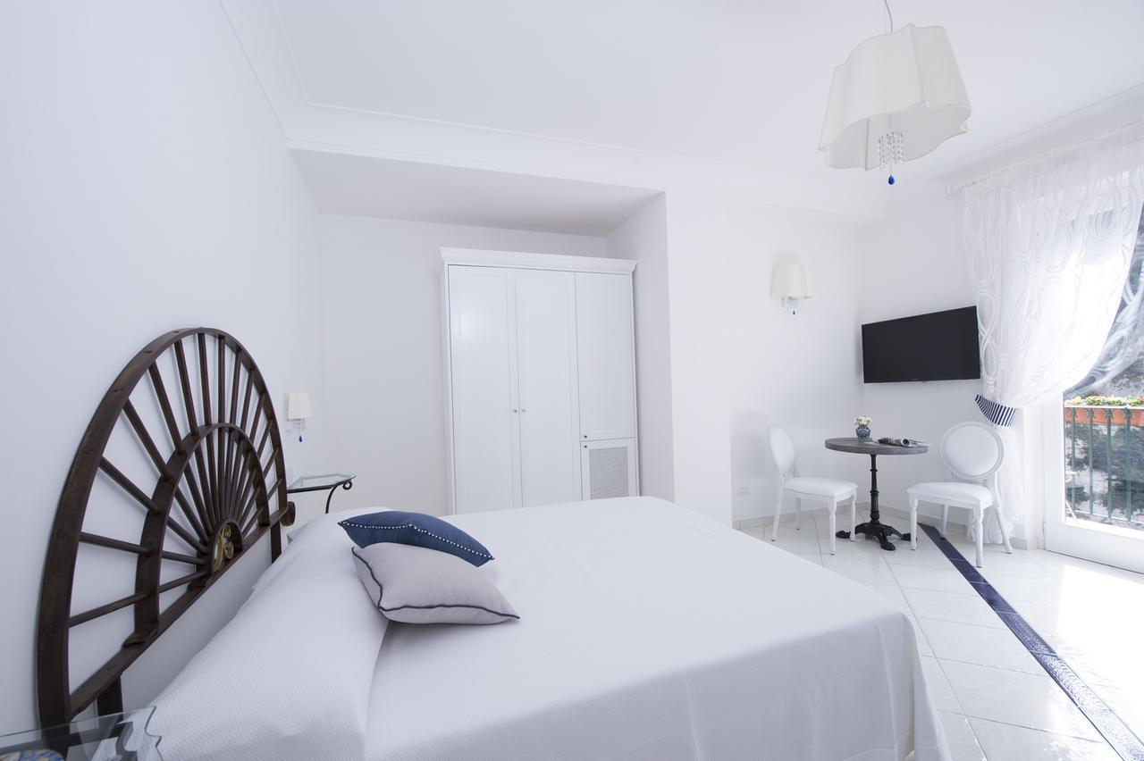Double or Twin Room Terrace