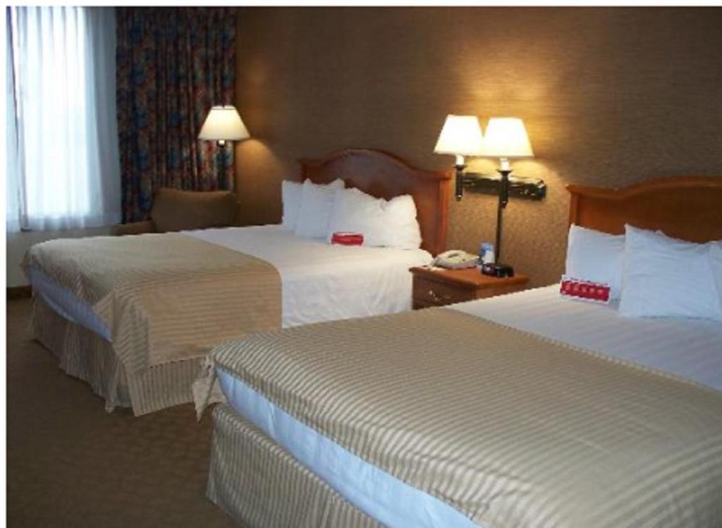 2 Queen Beds Non-Smoking