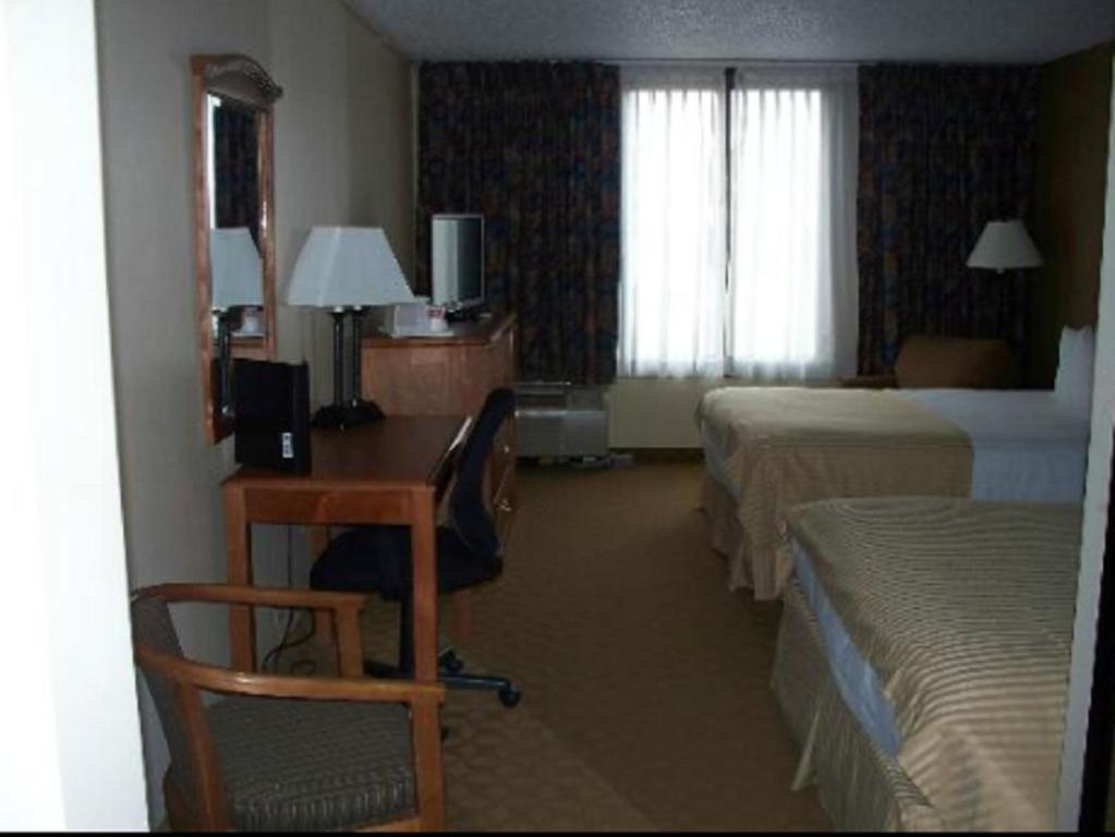 2 Queen Beds Non-Smoking