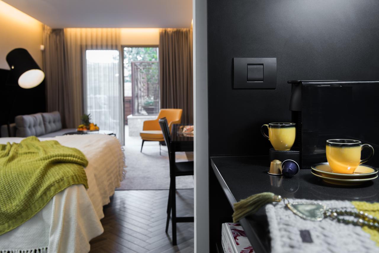 Executive Garden Jacuzzi,1574831141:JPEG