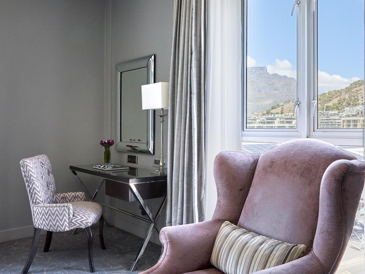 Premium Double or Twin Room with Mountain View