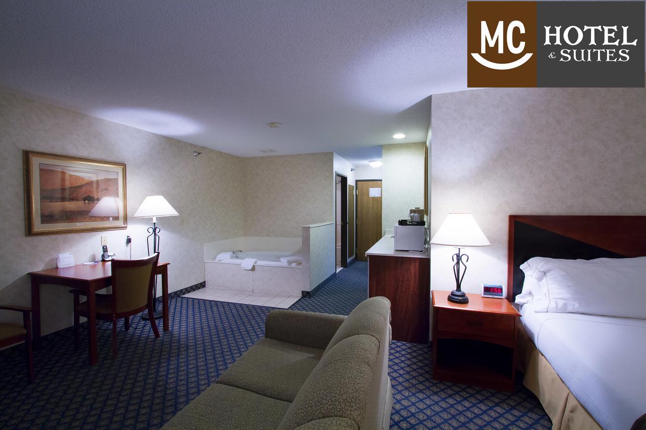 Deluxe King Suite