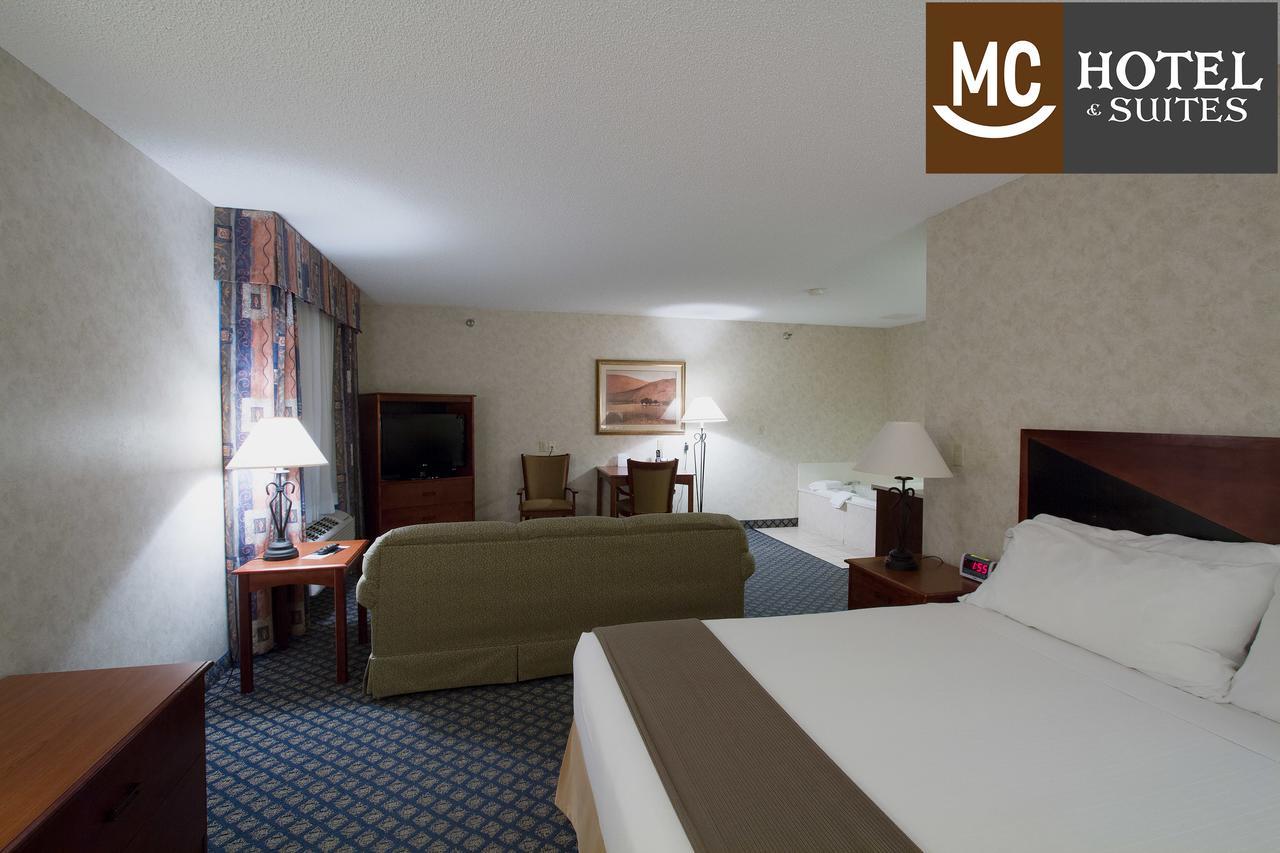 Deluxe King Suite