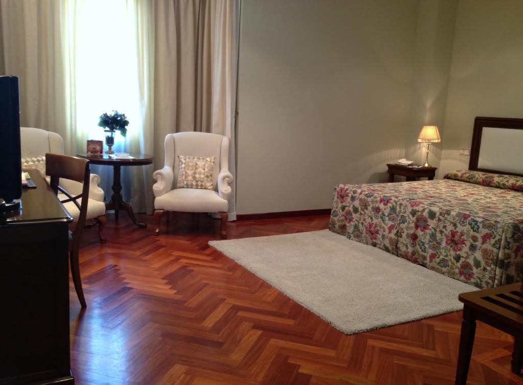 Double or Twin Room,65012860:JPEG