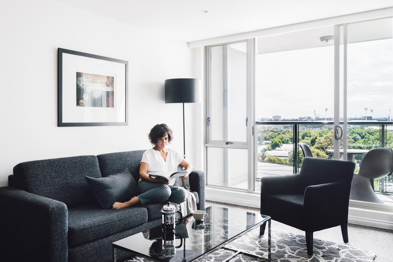 One-Bedroom Deluxe Suite Balcony Floors 10-15