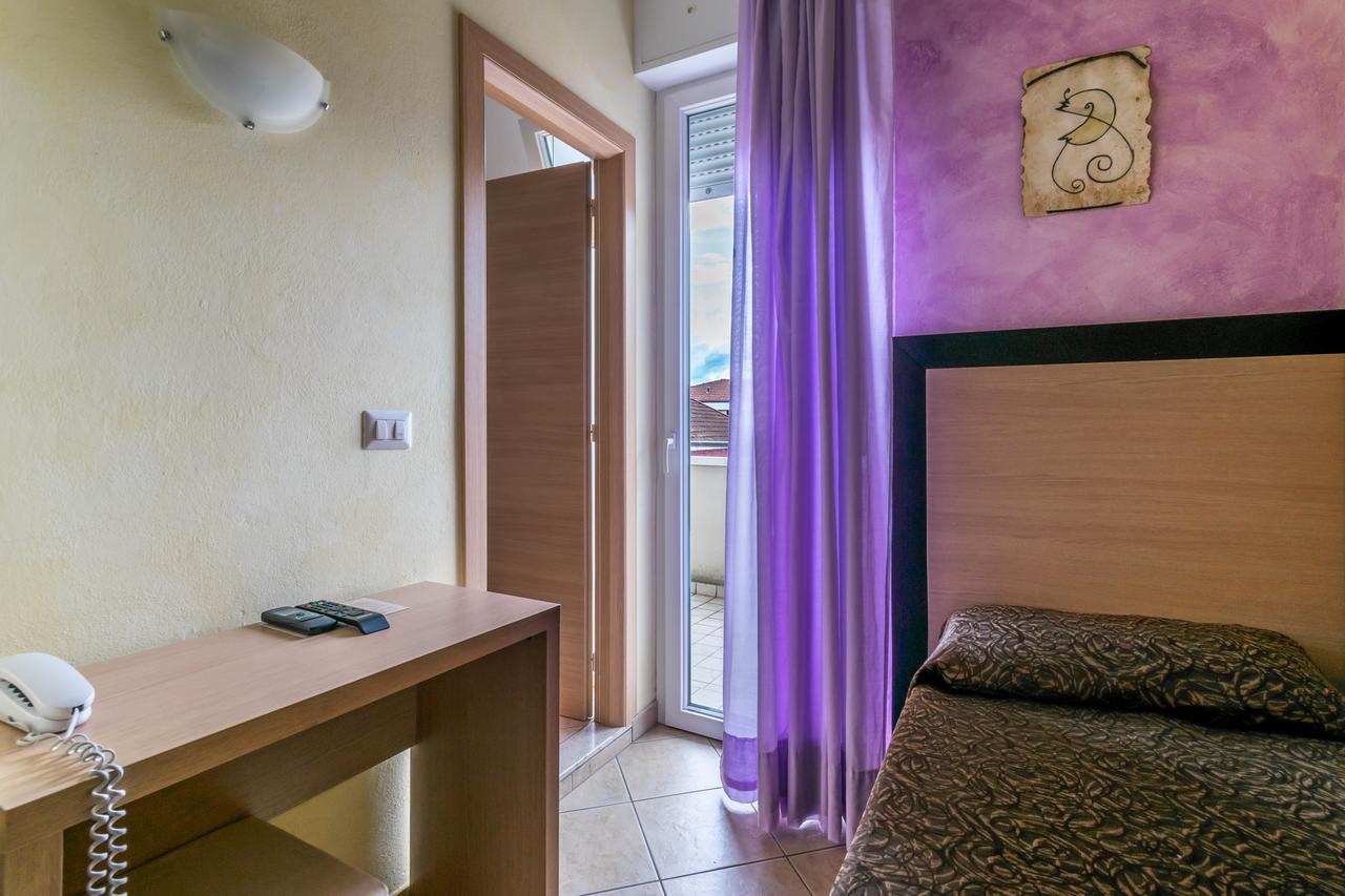 Single Room Balcony