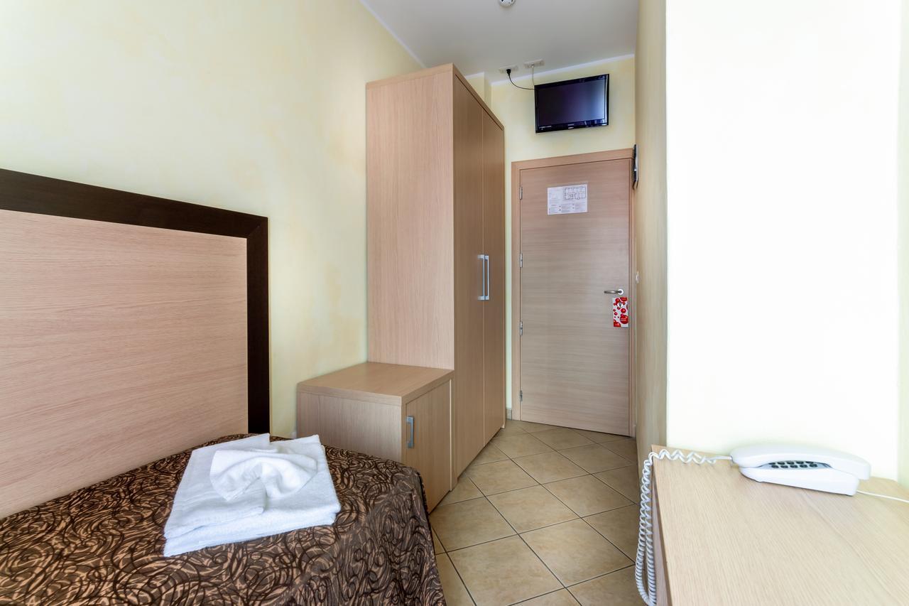 Single Room Balcony