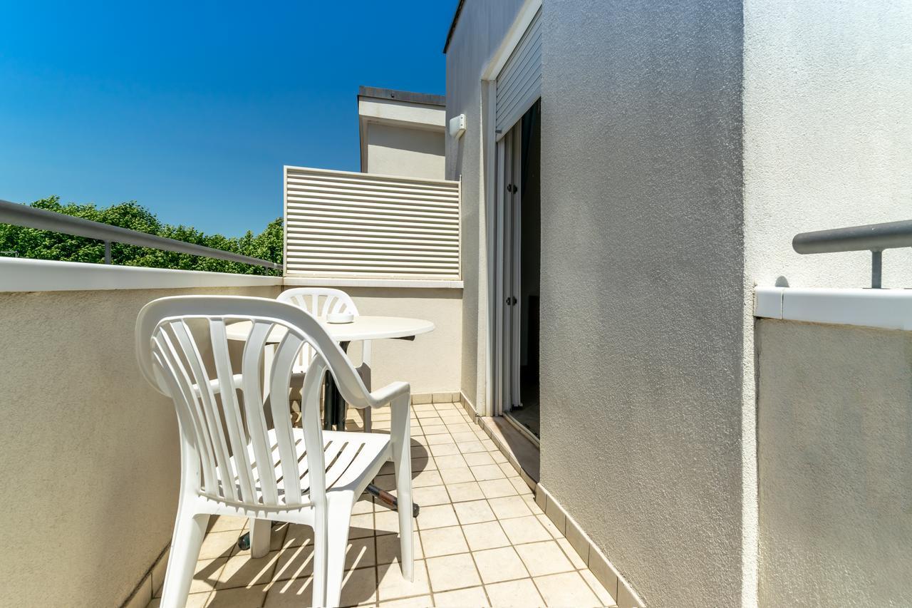 Single Room Balcony