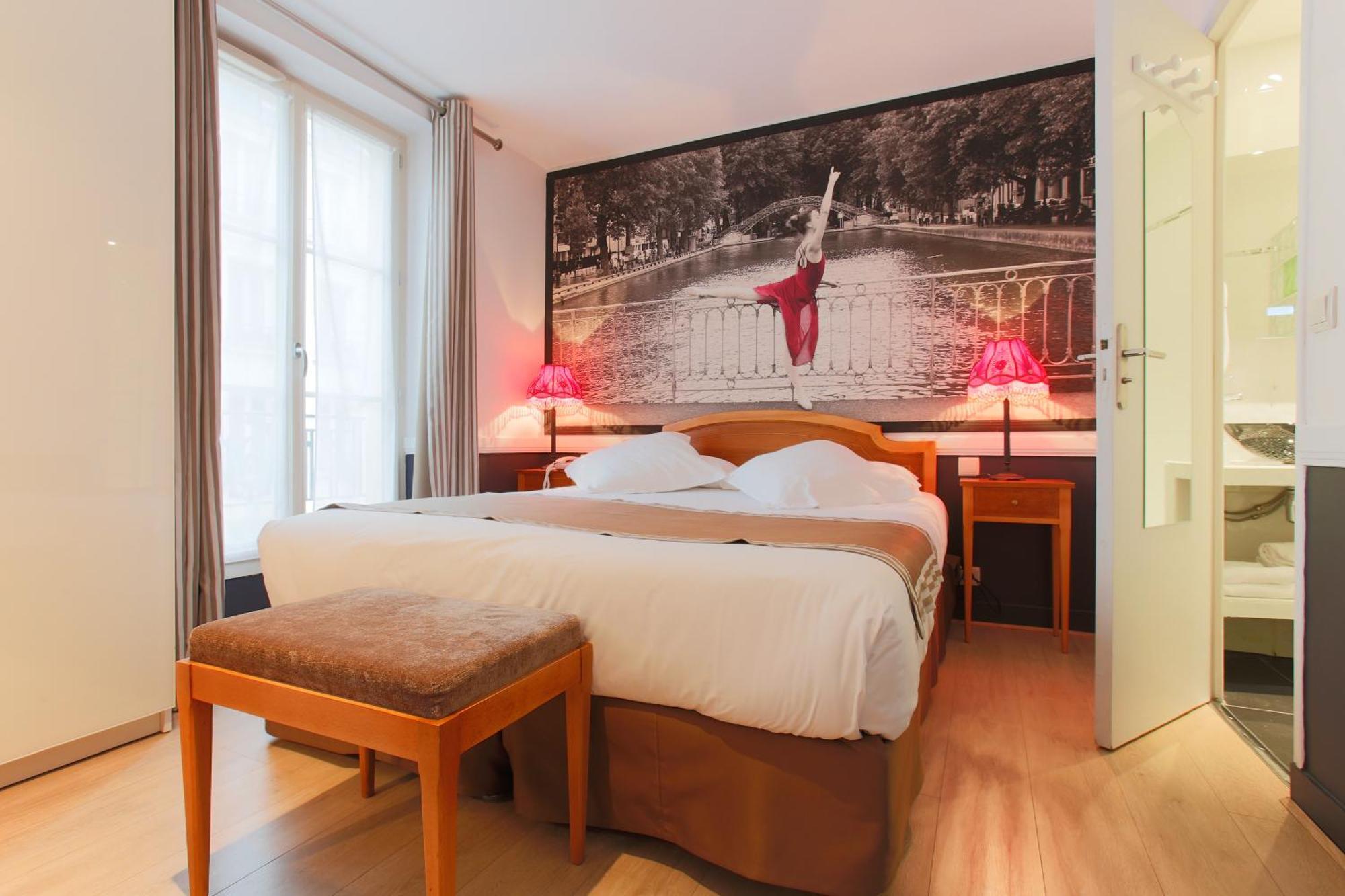 Double or Twin Room Arabesque Street View