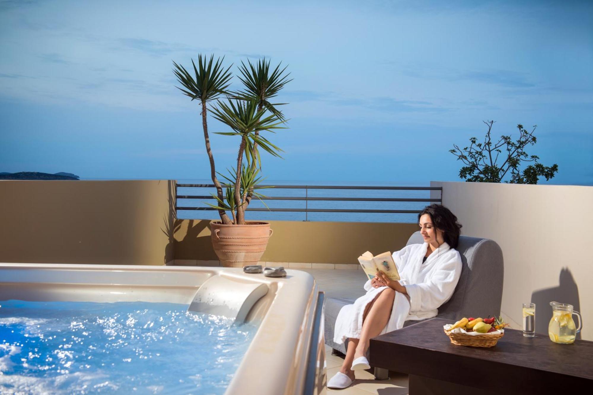 Suite Junior Supérieure avec Bain à Remous - Vue sur Mer