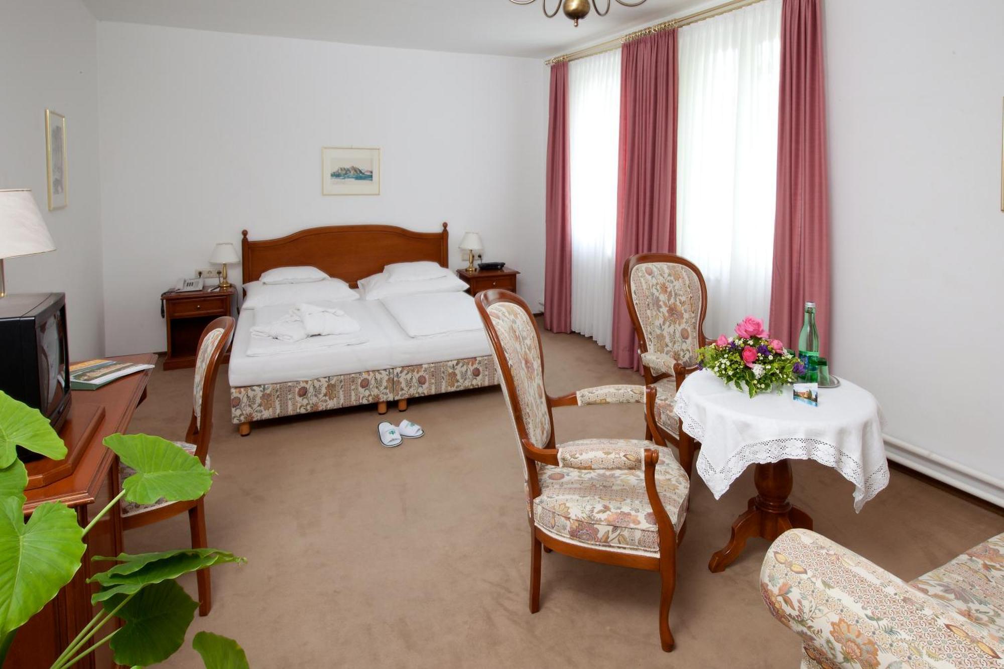 Classic Double Room