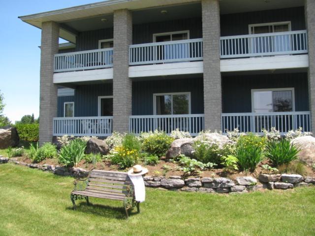 One-Bedroom Suite,696306387:JPEG