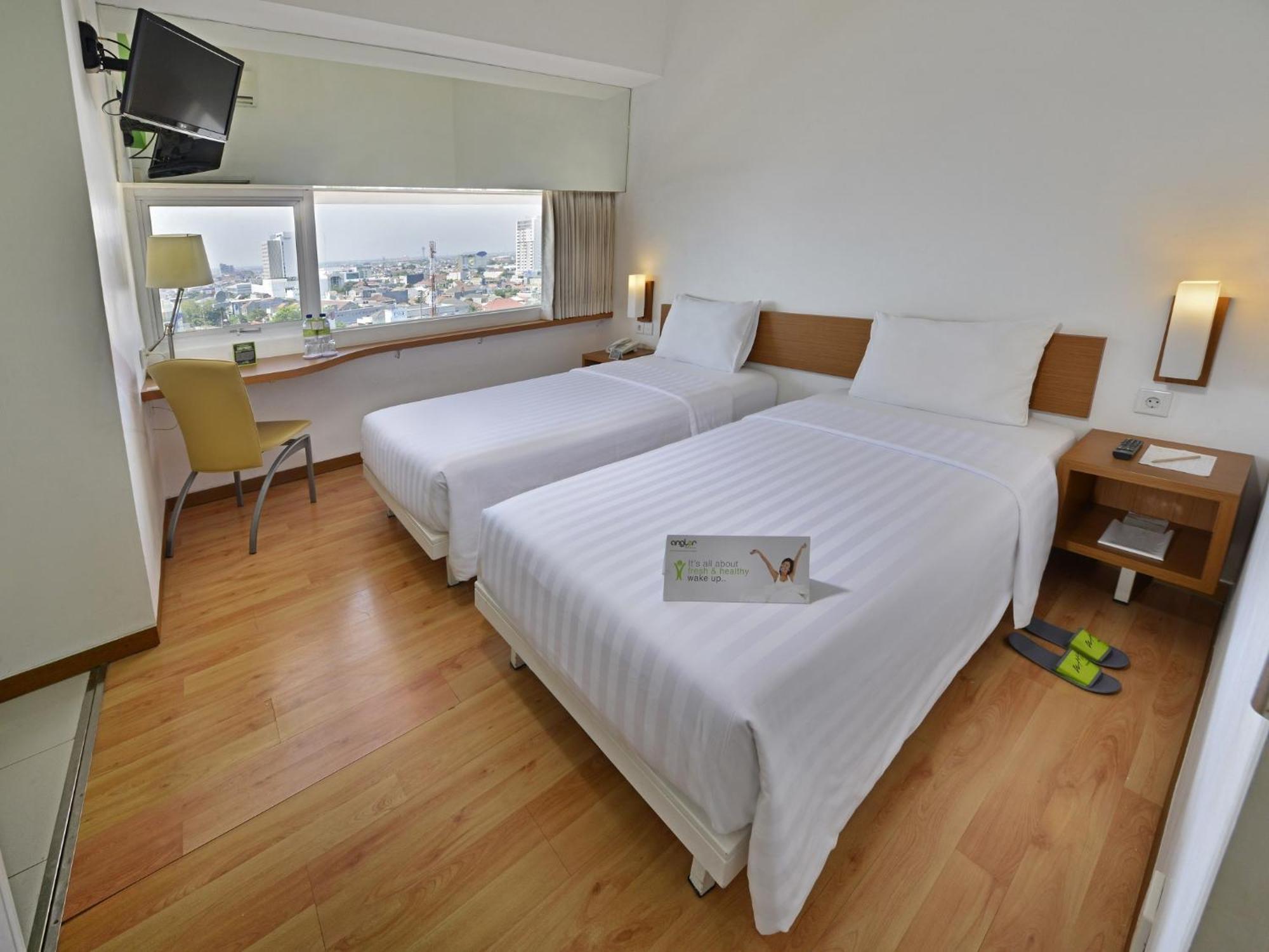 Superior Twin Room with City View