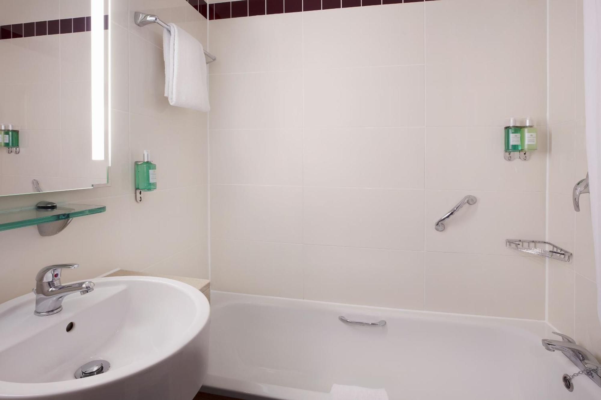 Standard Double Room,1432846105:JPEG