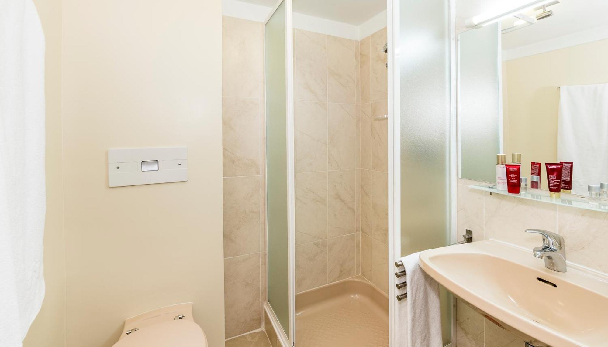 Attic Single "S",701204692:JPEG