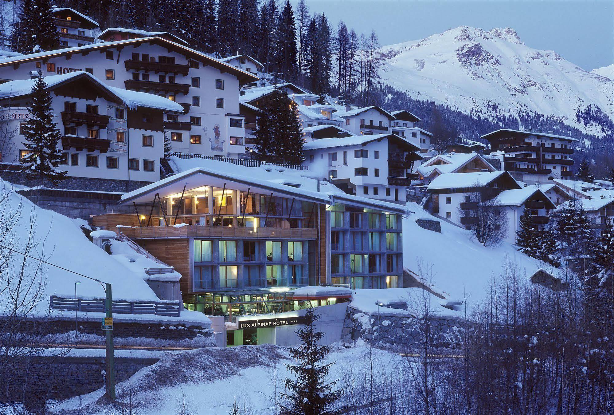 Double or Twin Room Mountain View