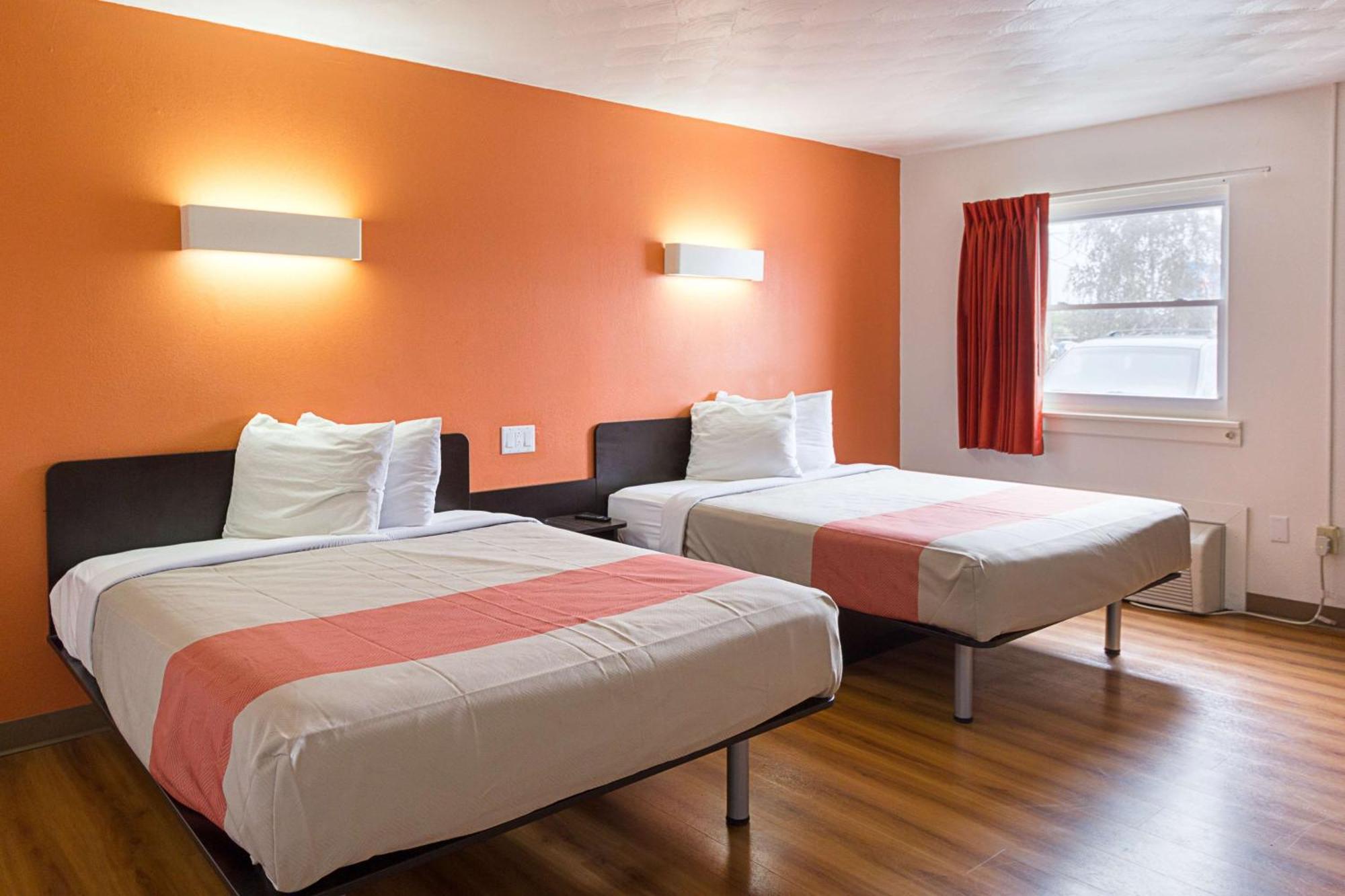 Deluxe Queen Room Two Queen Beds Non-Smoking