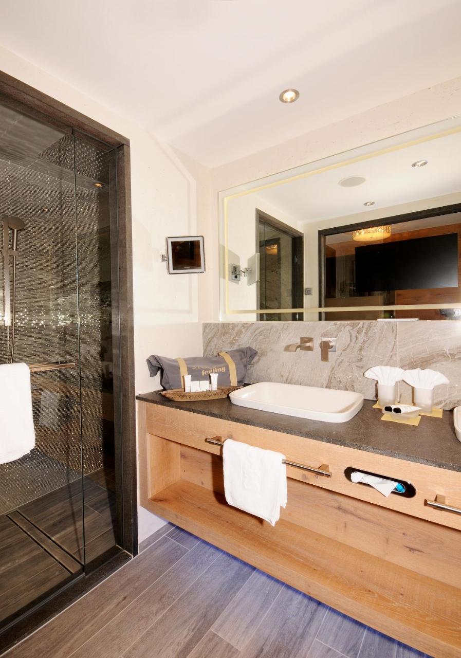 Comfort Double Room Sonnblick or Eiskristall or Penken