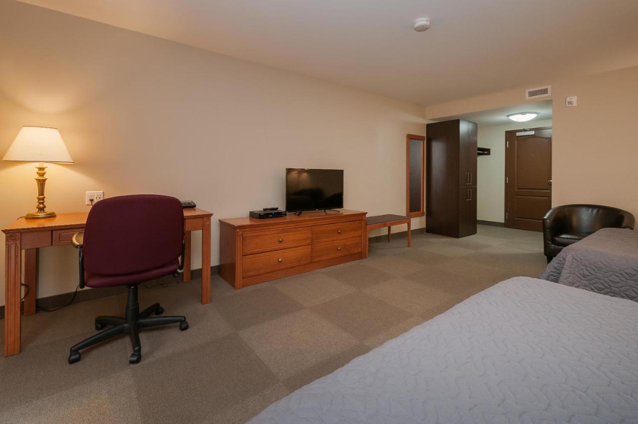 Deluxe Queen Room Two Queen Beds