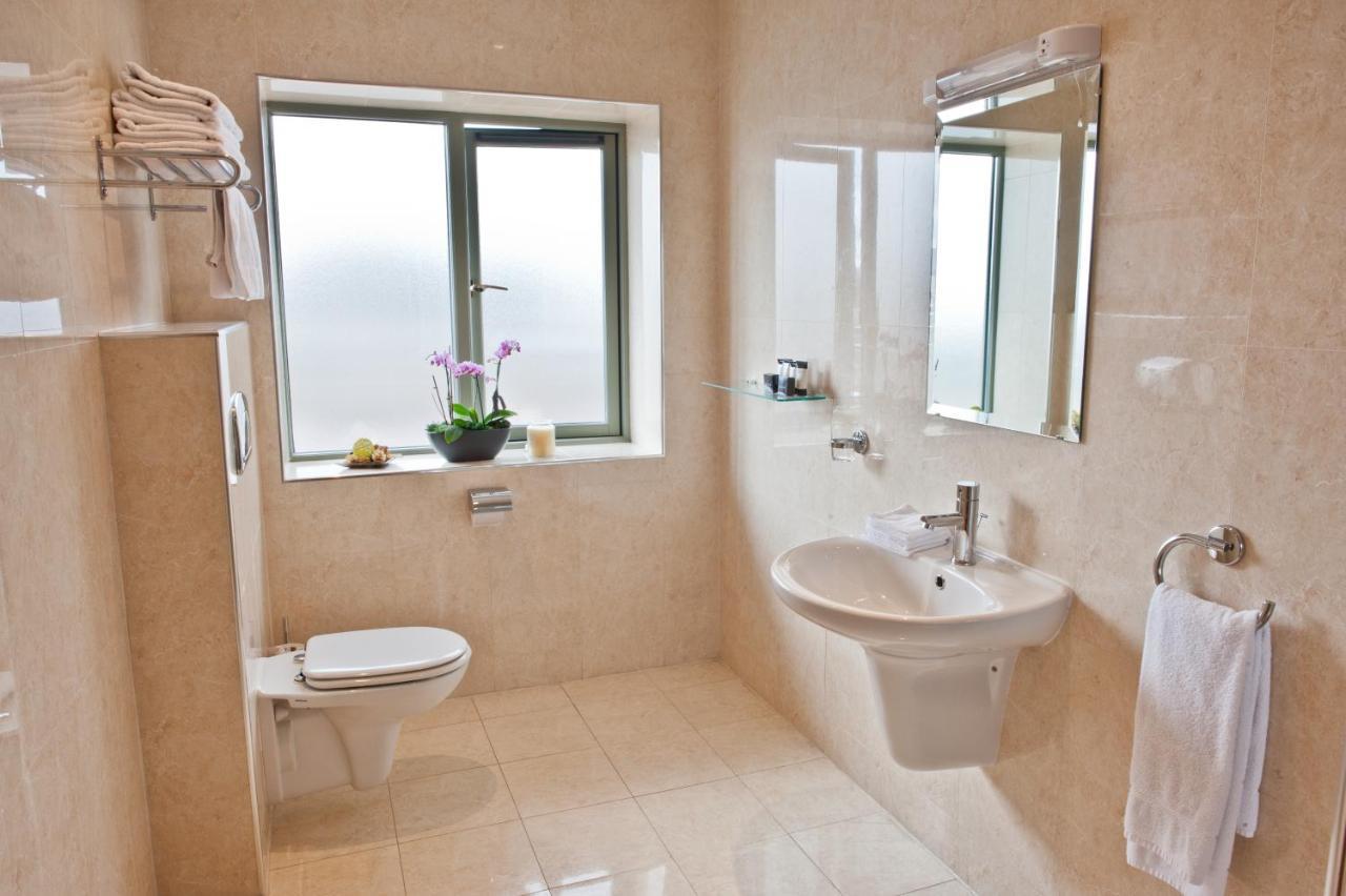 Two-Bedroom Apartment,1022342629:JPEG