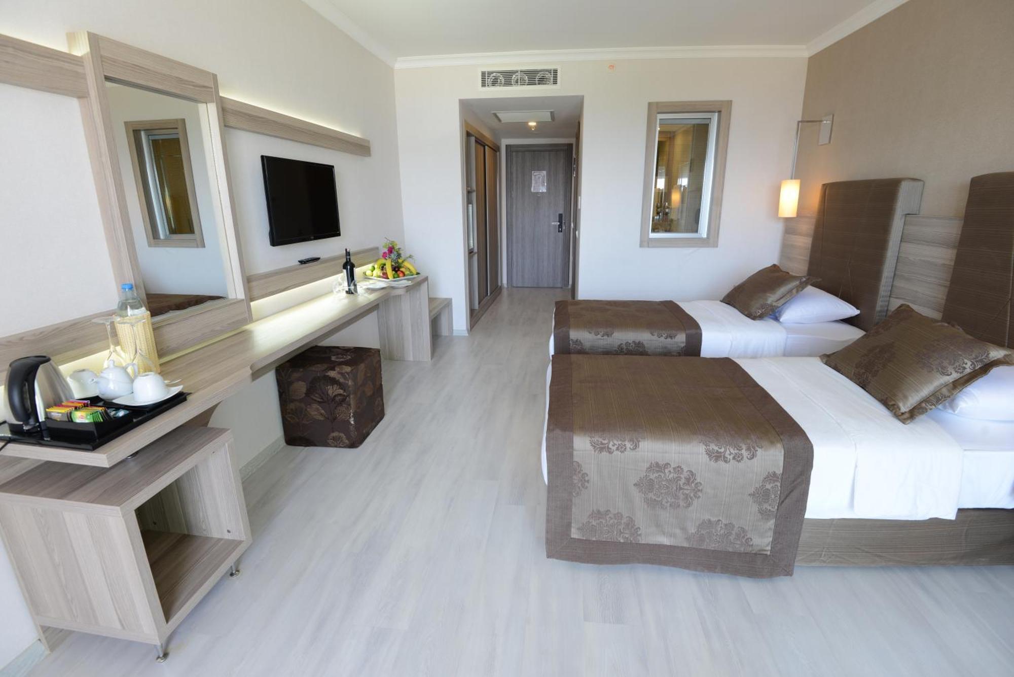Standard Room Land View