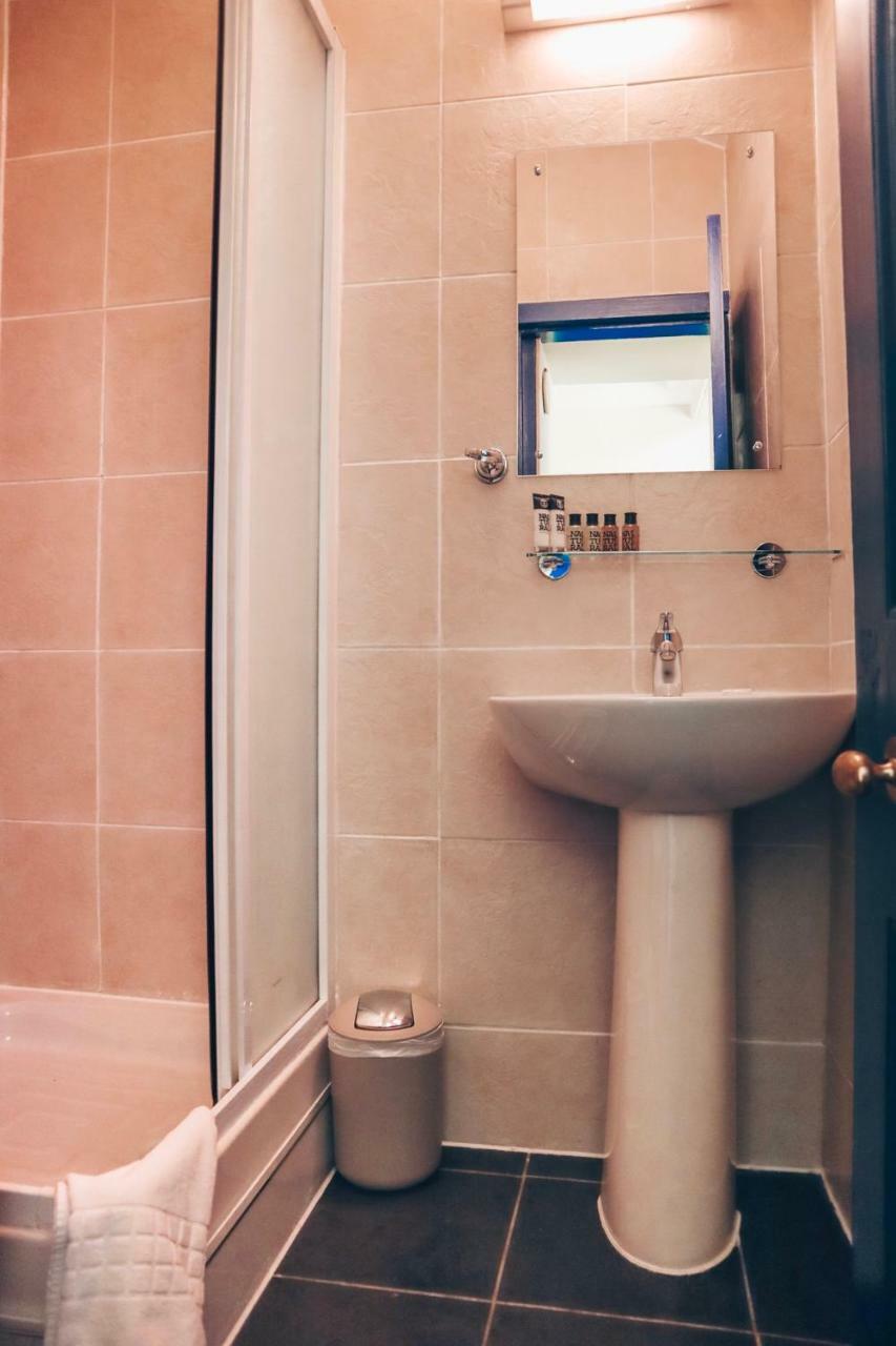 Double Room Private External Bathroom