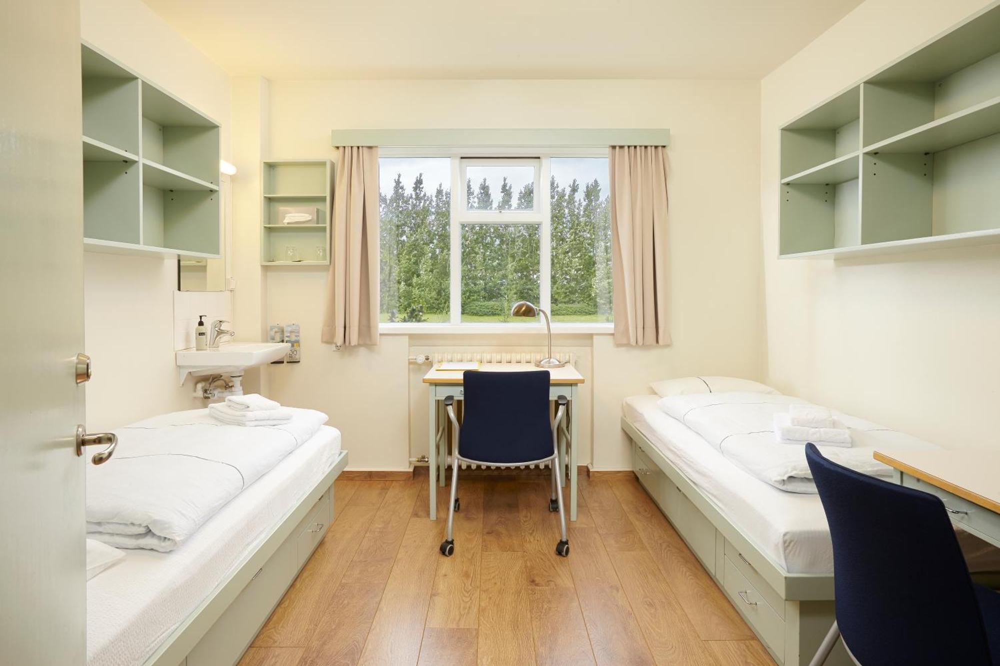 Twin Room,1219595581:JPEG