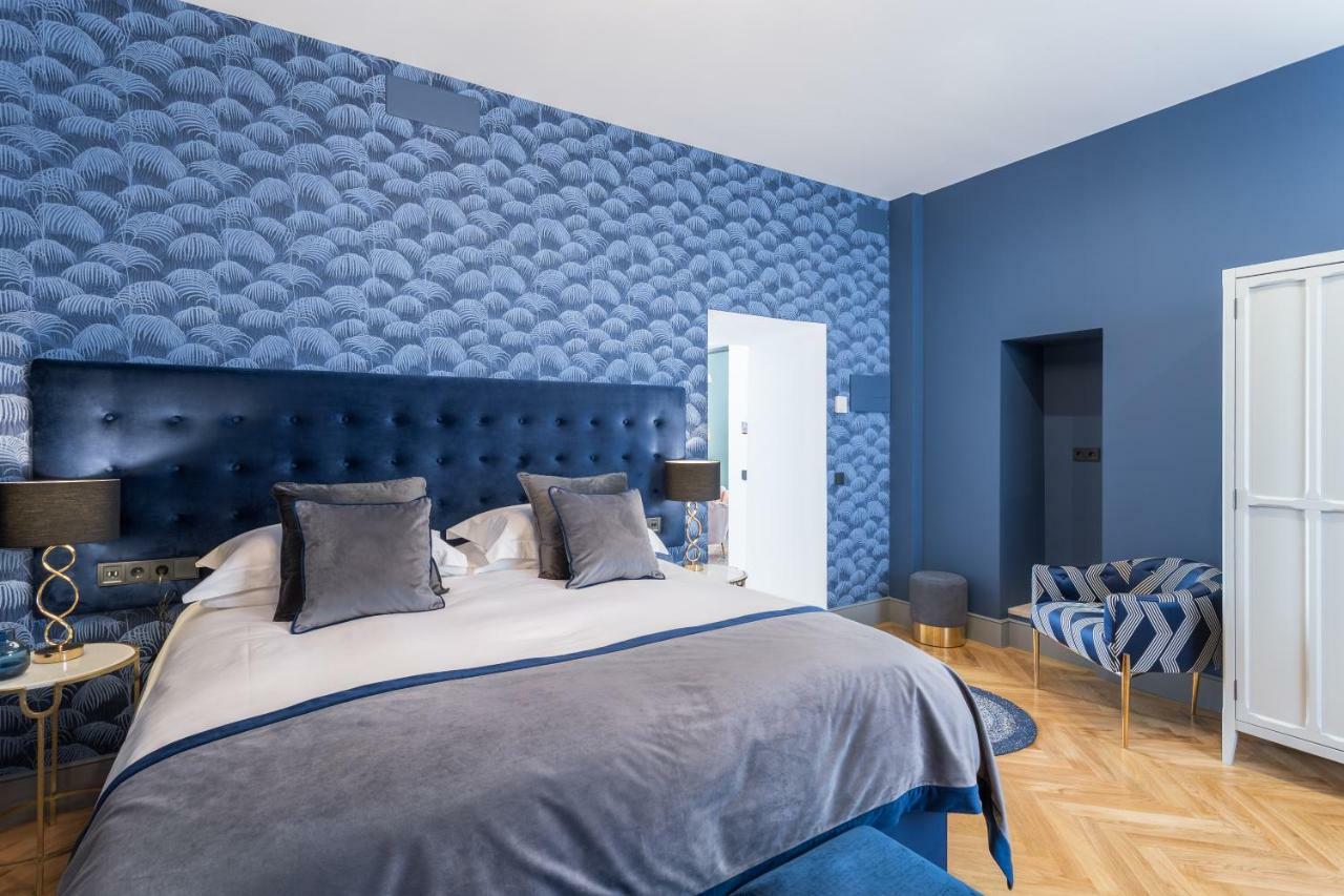 Double or Twin Room with Swimming Pool Access,825271667:JPEG