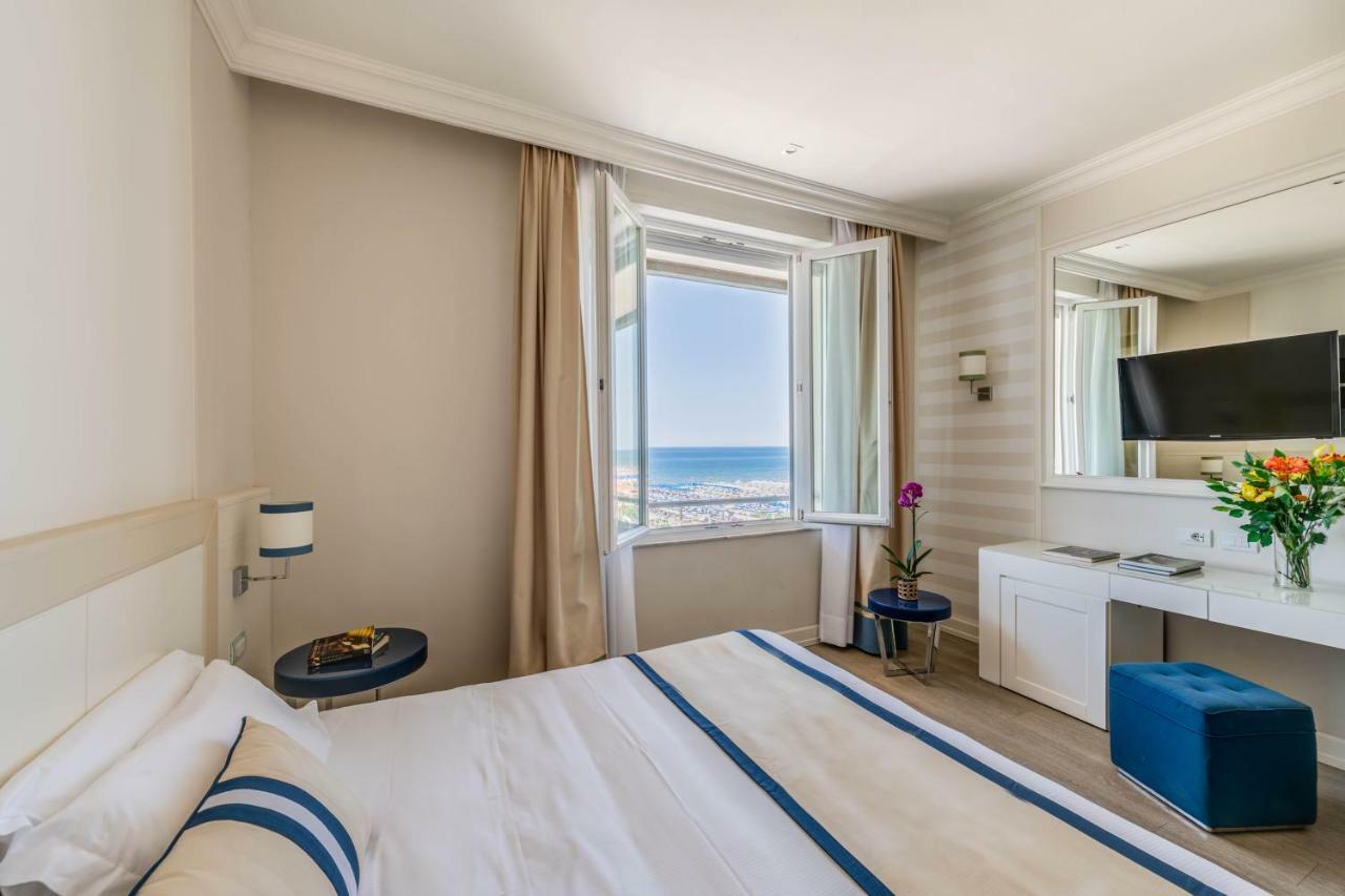 Classic Double Room with Partial Sea View,663979365:JPEG