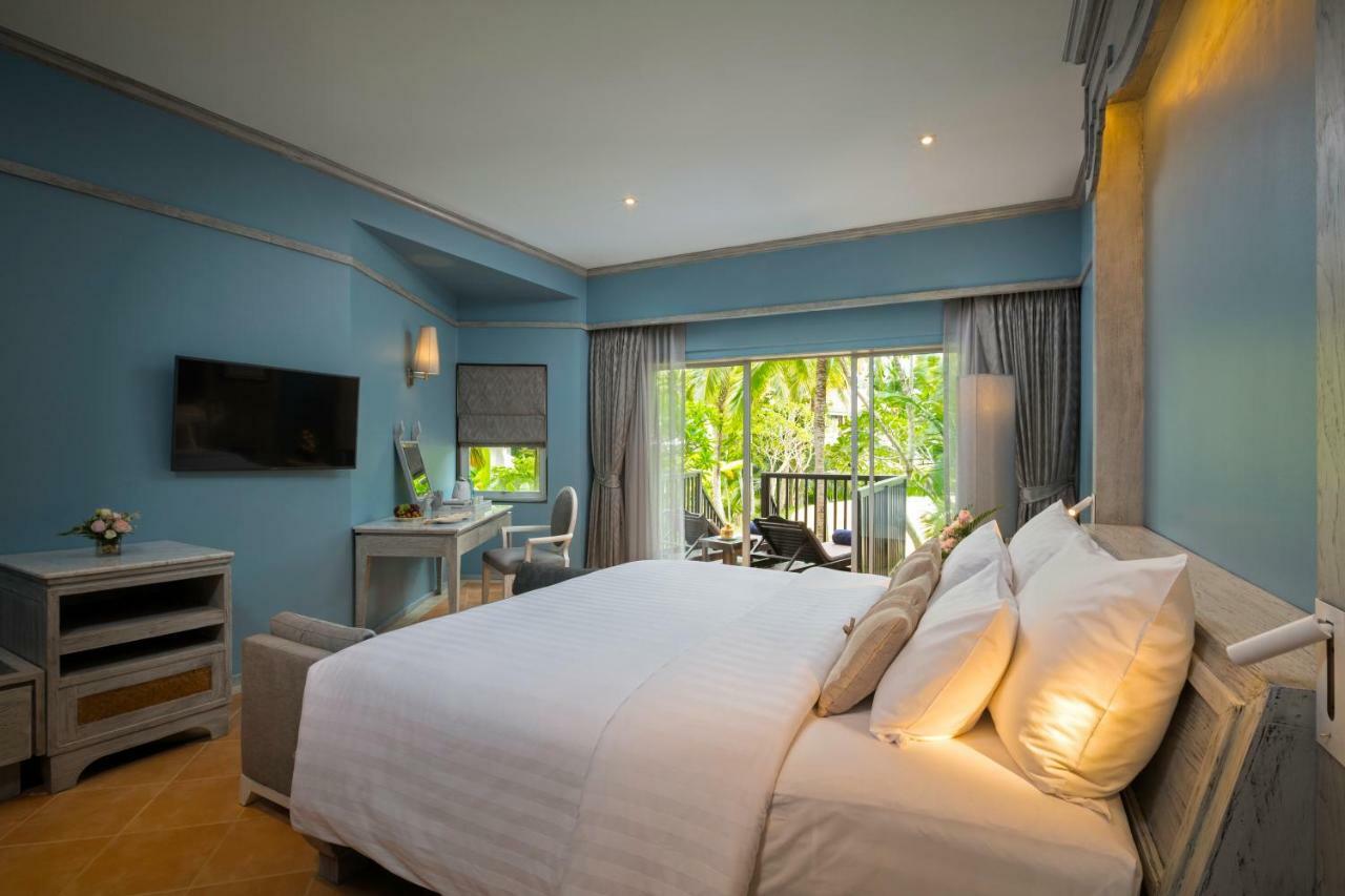 Deluxe Double or Twin Room Pool View
