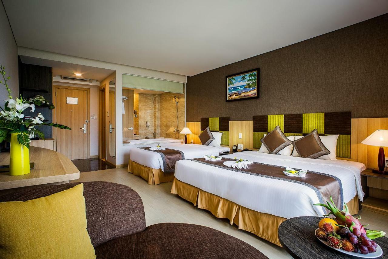 Deluxe Triple Room Balcony