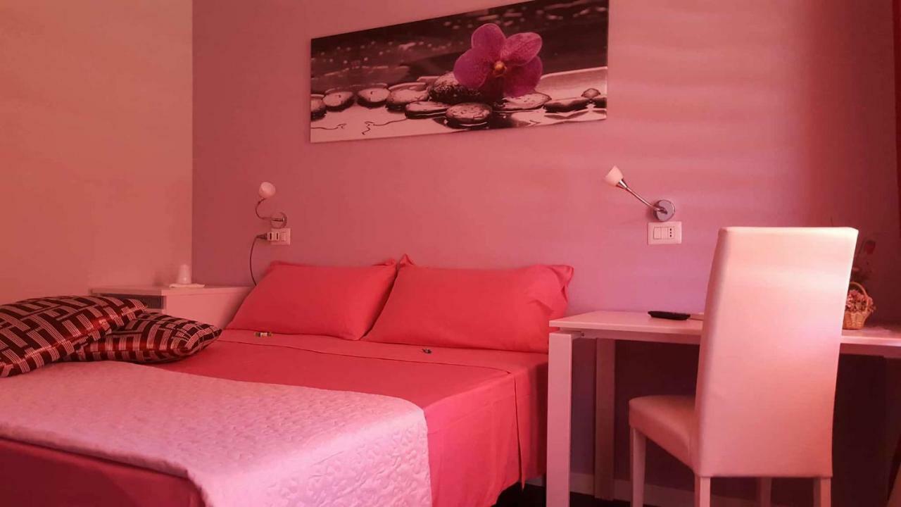 Double or Twin Room Private Bathroom